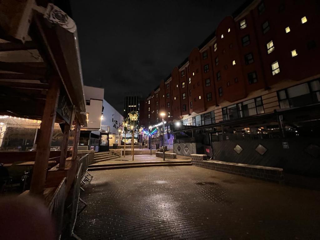 Celaka Birmingham Central Apartment, Free Indoor Parking Exterior photo