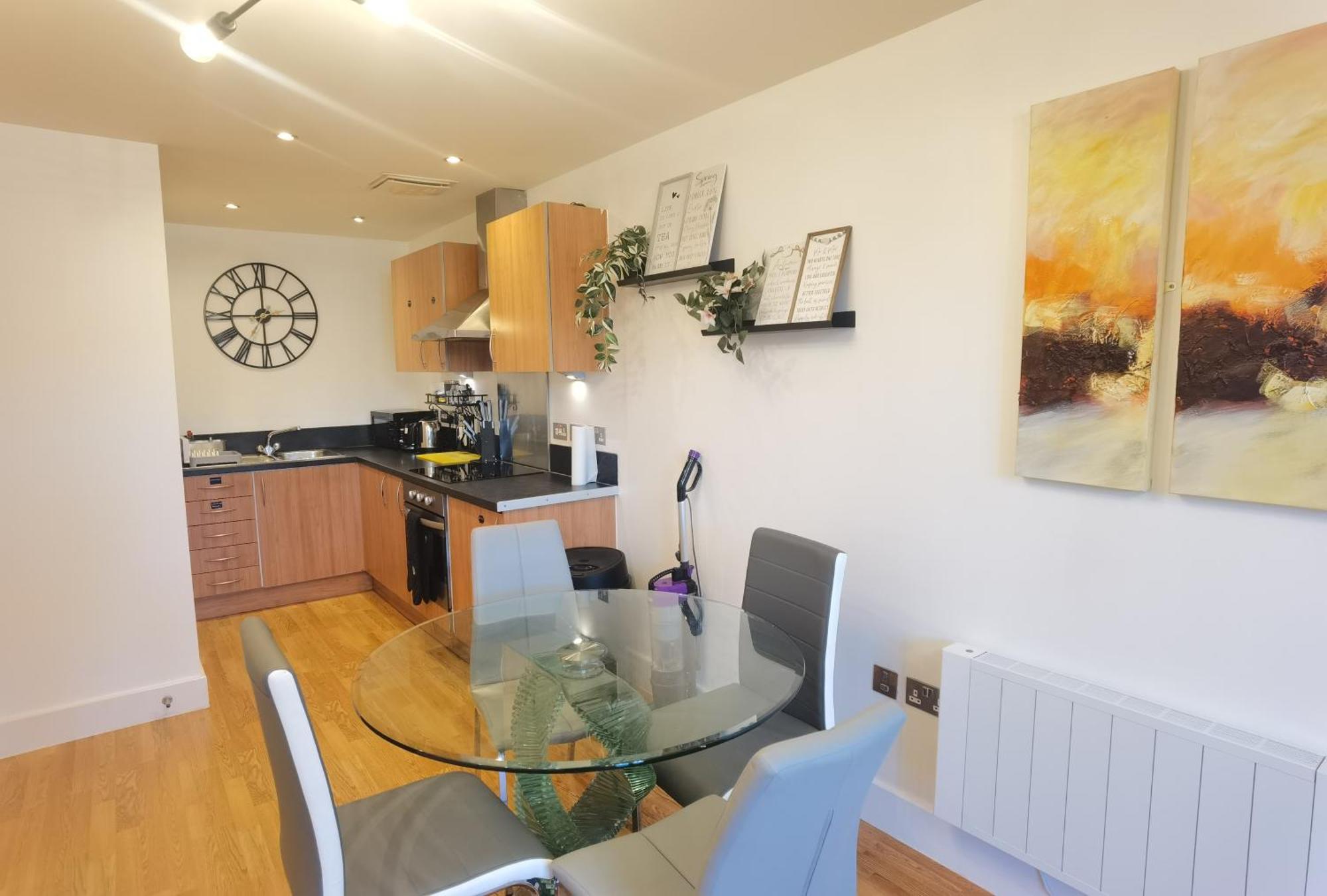 Celaka Birmingham Central Apartment, Free Indoor Parking Exterior photo